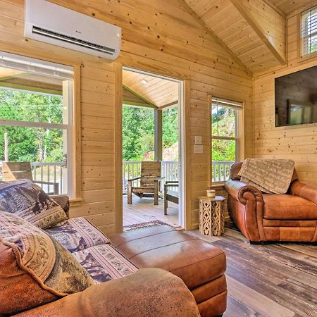 Quaint Mtn Cabin Tiny Living Near Big Adventure ブレバード エクステリア 写真