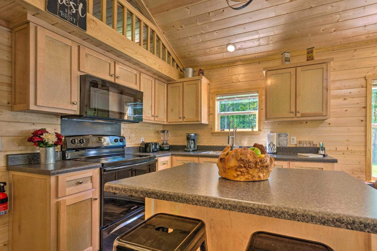 Quaint Mtn Cabin Tiny Living Near Big Adventure ブレバード エクステリア 写真