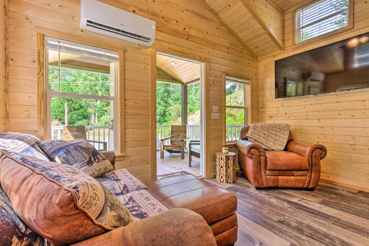 Quaint Mtn Cabin Tiny Living Near Big Adventure ブレバード エクステリア 写真
