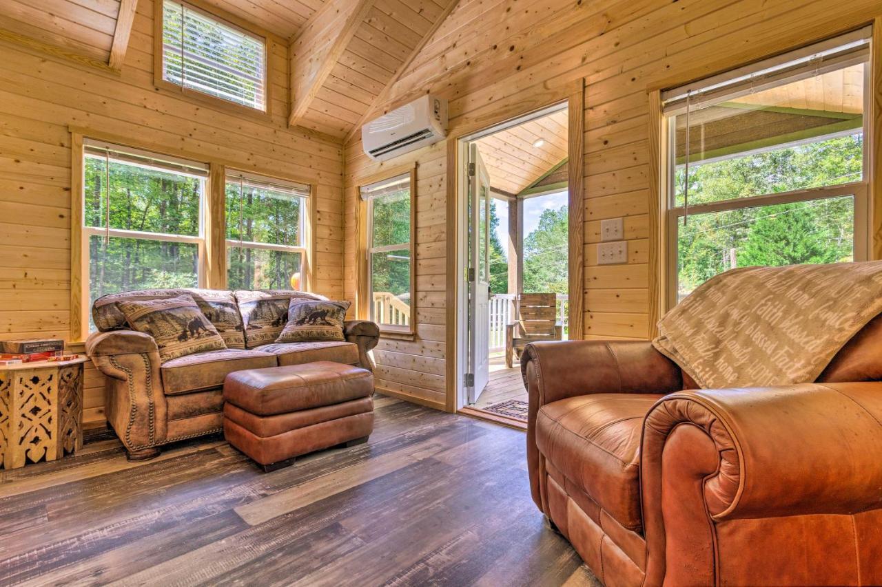 Quaint Mtn Cabin Tiny Living Near Big Adventure ブレバード エクステリア 写真